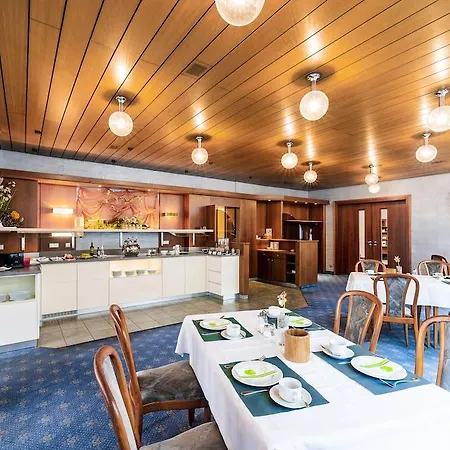 Wartburg Hotel 3*