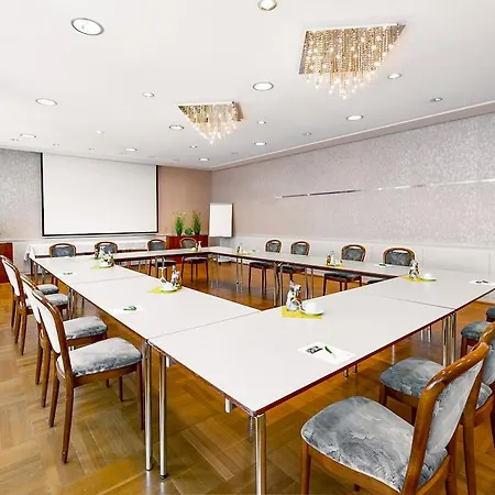 Hotel Wartburg 3*