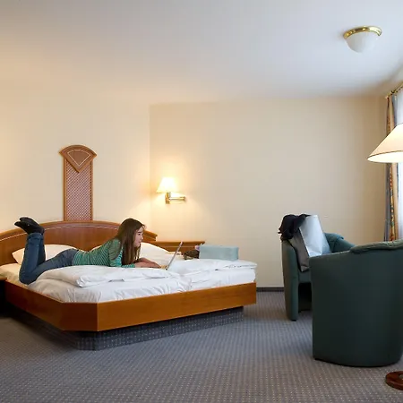 Hotel Wartburg 3*